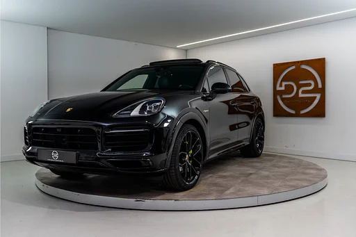 Porsche Cayenne 3.0 E-Hybrid 462PK | Sport Design | Pano | 22'' | de suspensão de ar | Bose | Garantie